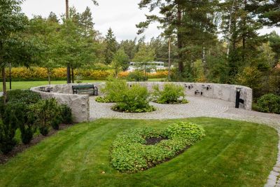 Minneslund i granit