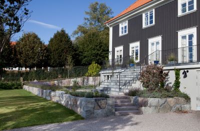 Stenmur i granit