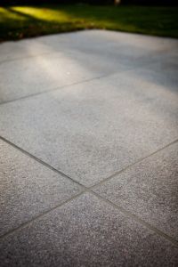 Stenhäll i granit