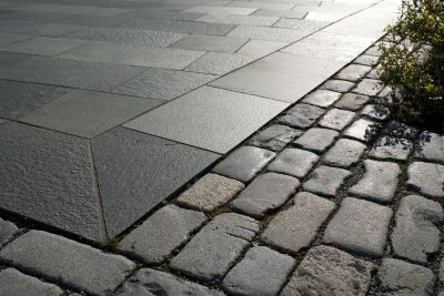 Stenhäll i granit