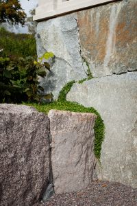 Stenmur i granit