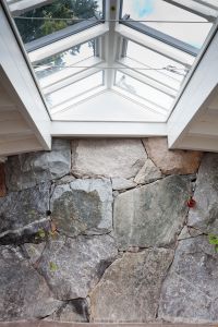 Stenmur i granit
