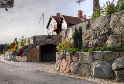Stenmur i granit