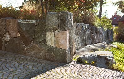 Stenmur i granit